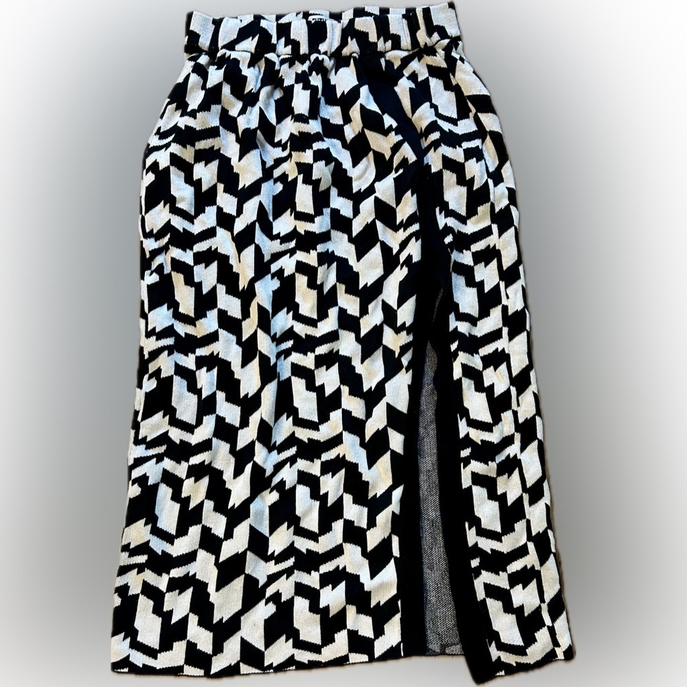 Kahlana Barfield Brown Future Collective Midi Skirt Geometric Black & White L